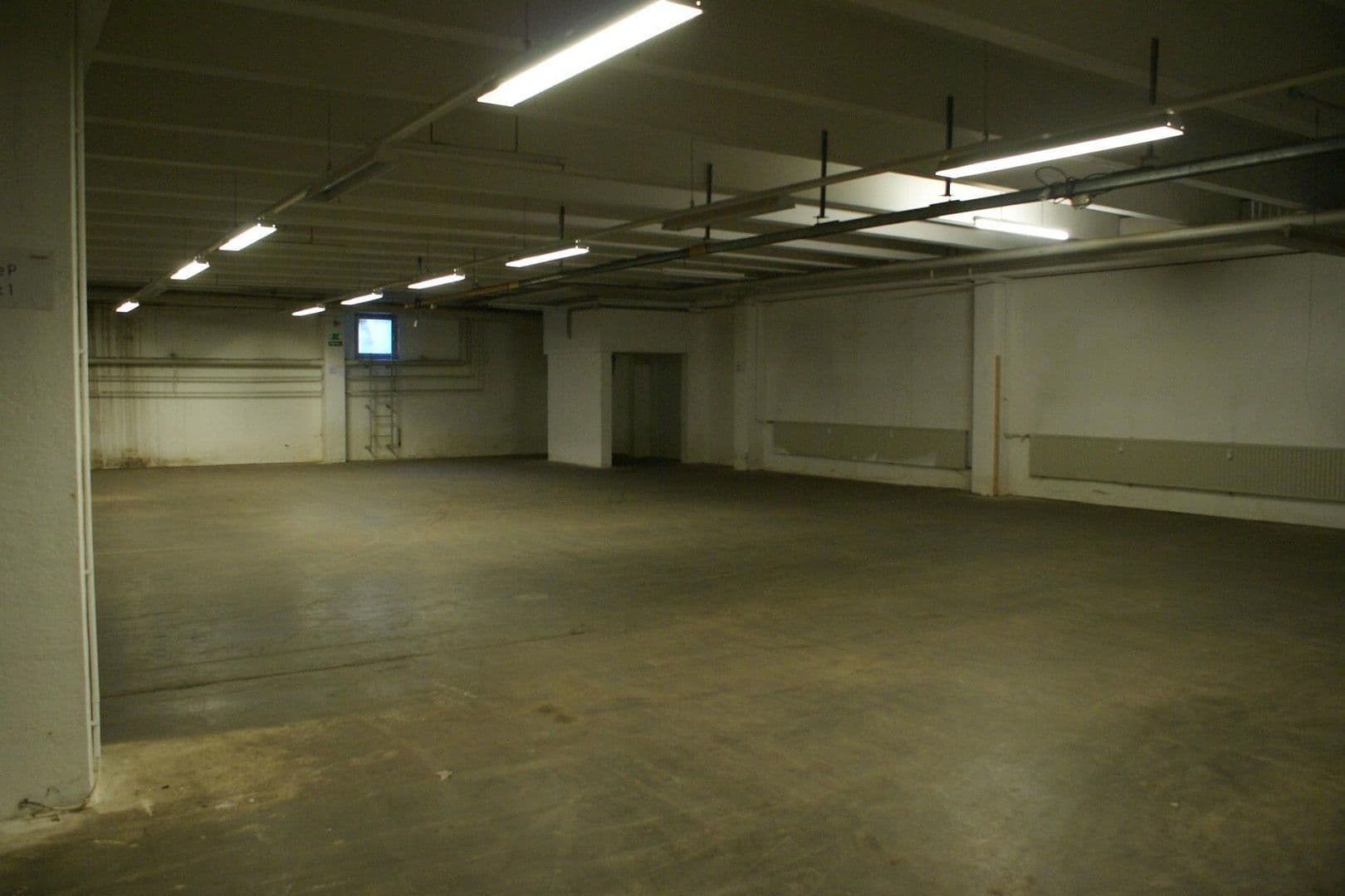 Pronájem nebytového prostoru 2.200 m², Aalen, Bádensko-Württembersko Pronájem nebytového prostoru 2.200 m², Aalen, Bádensko-Württembersko