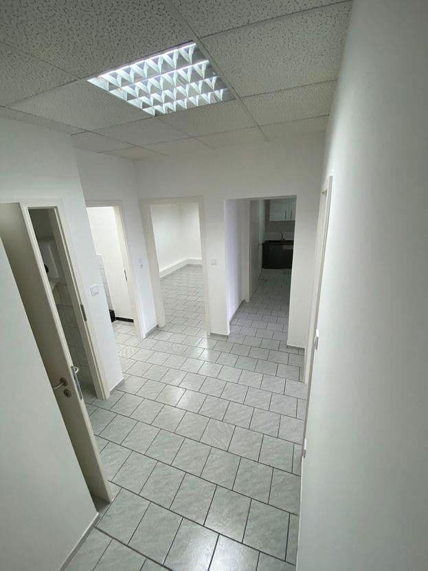 Pronájem kanceláře 88 m², Humbserstr.22, Fürth, Bavorsko Pronájem kanceláře 88 m², Humbserstr.22, Fürth, Bavorsko