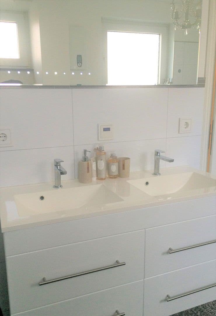 Pronájem bytu 3+1 86 m², Ca, Mannheim, Bádensko-Württembersko Pronájem bytu 3+1 86 m², Ca, Mannheim, Bádensko-Württembersko