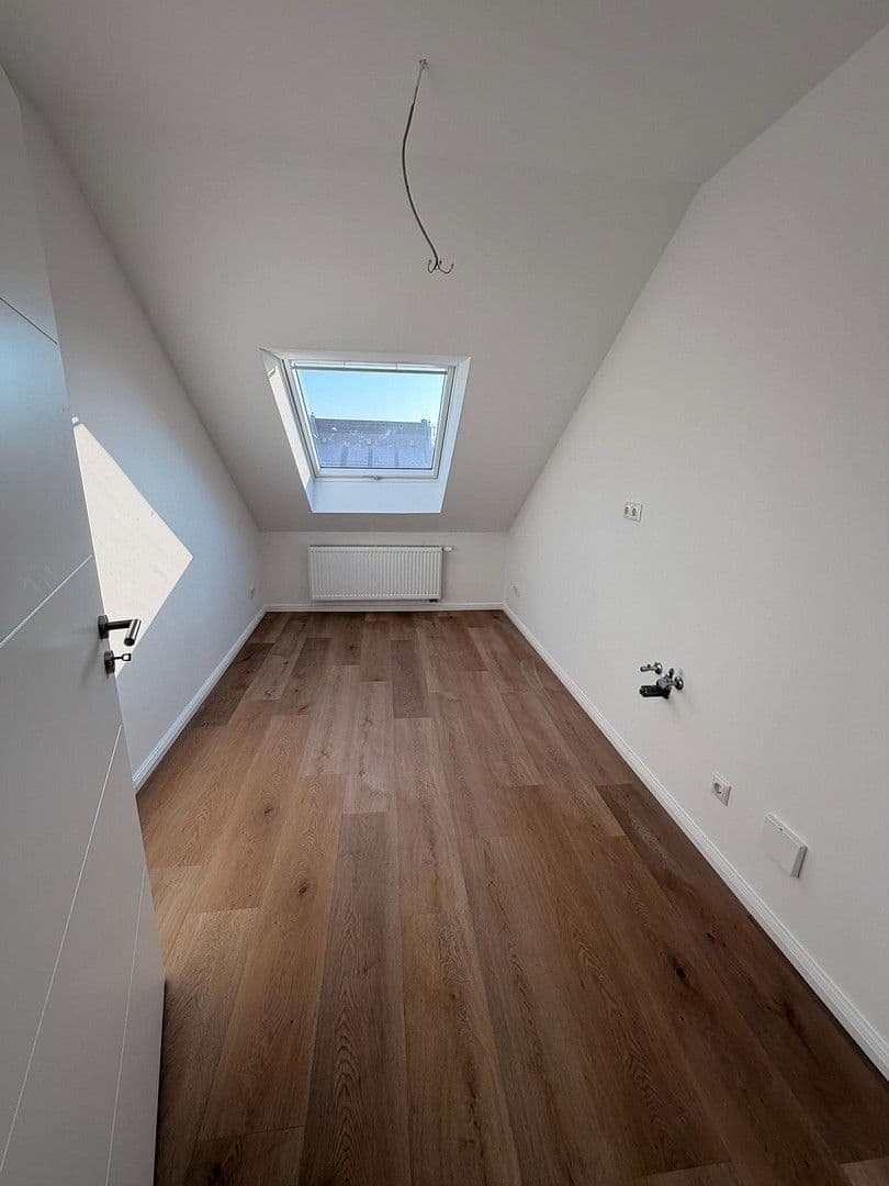 Pronájem bytu 4+1 99 m², Jahnstr. 7, Osnabrück, Dolní Sasko Pronájem bytu 4+1 99 m², Jahnstr. 7, Osnabrück, Dolní Sasko
