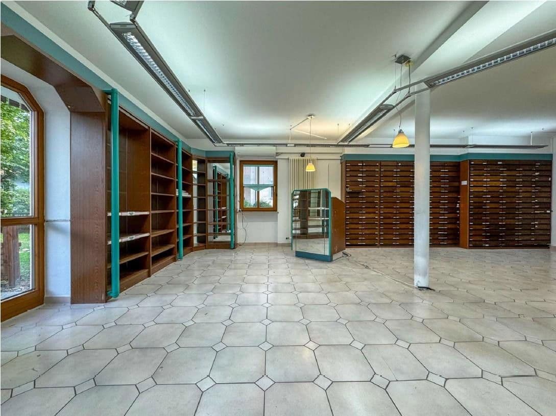 Pronájem kanceláře 150 m², Hutstraße 15,, Itzgrund, Bavorsko Pronájem kanceláře 150 m², Hutstraße 15,, Itzgrund, Bavorsko