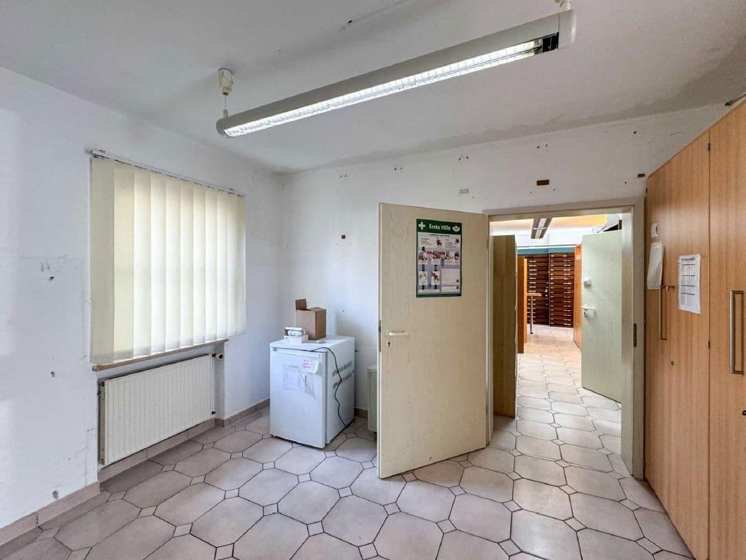 Pronájem kanceláře 150 m², Hutstraße 15,, Itzgrund, Bavorsko Pronájem kanceláře 150 m², Hutstraße 15,, Itzgrund, Bavorsko