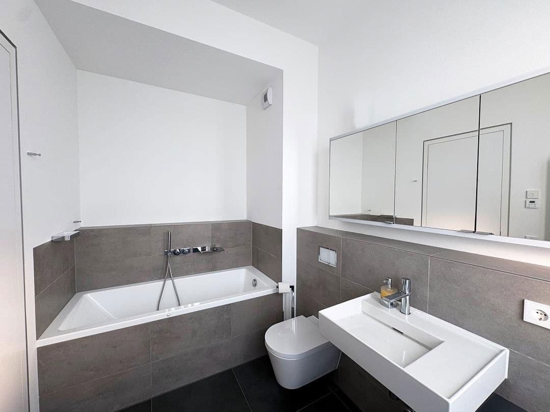 Prodej bytu 4+1 144 m², Frankfurt am Main, Hessen Prodej bytu 4+1 144 m², Frankfurt am Main, Hessen