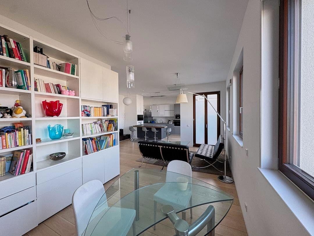 Prodej bytu 4+1 144 m², Frankfurt am Main, Hessen Prodej bytu 4+1 144 m², Frankfurt am Main, Hessen