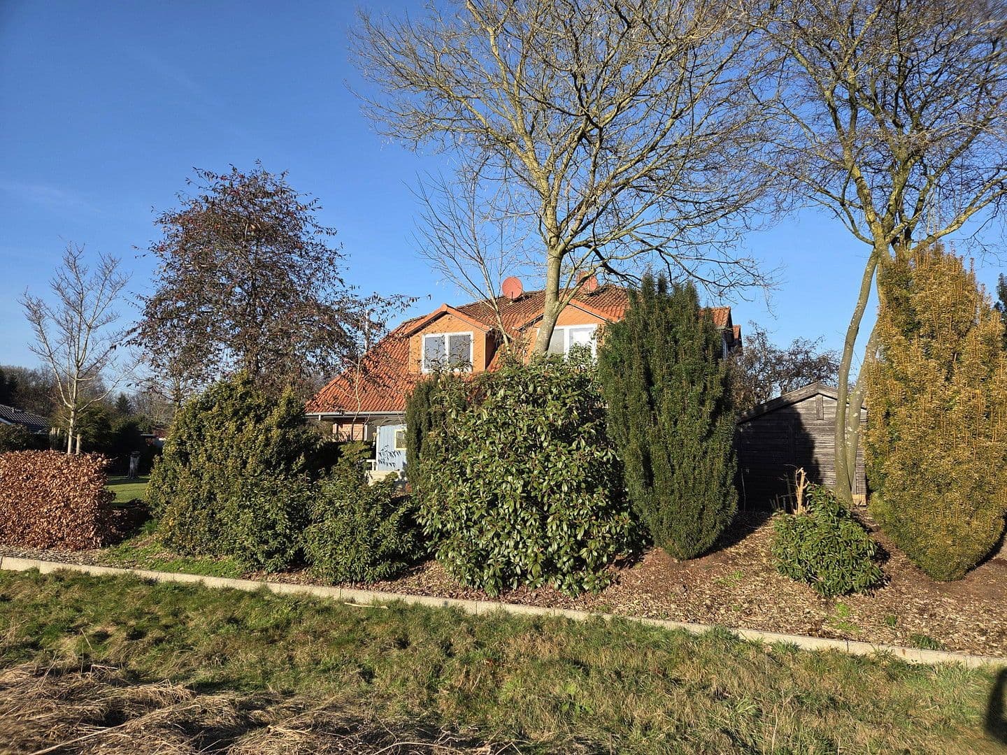 Prodej domu 107 m², pozemek 1.000 m², Hamersen, Dolní Sasko Prodej domu 107 m², pozemek 1.000 m², Hamersen, Dolní Sasko