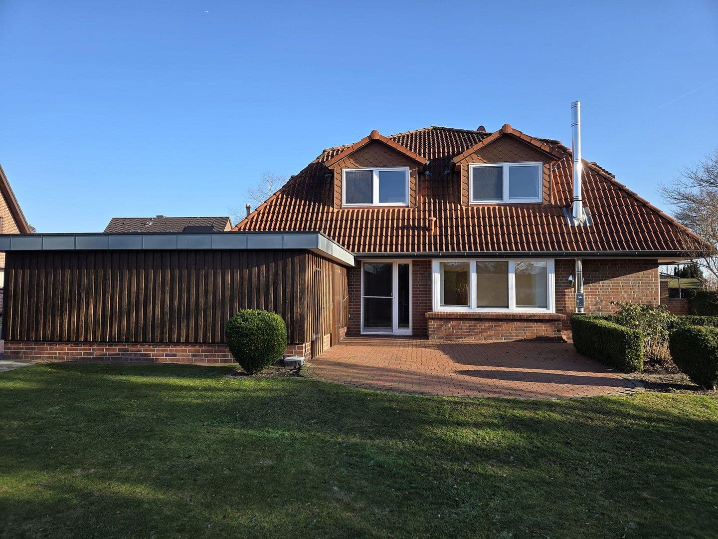 Prodej domu 107 m², pozemek 1.000 m², Hamersen, Dolní Sasko Prodej domu 107 m², pozemek 1.000 m², Hamersen, Dolní Sasko