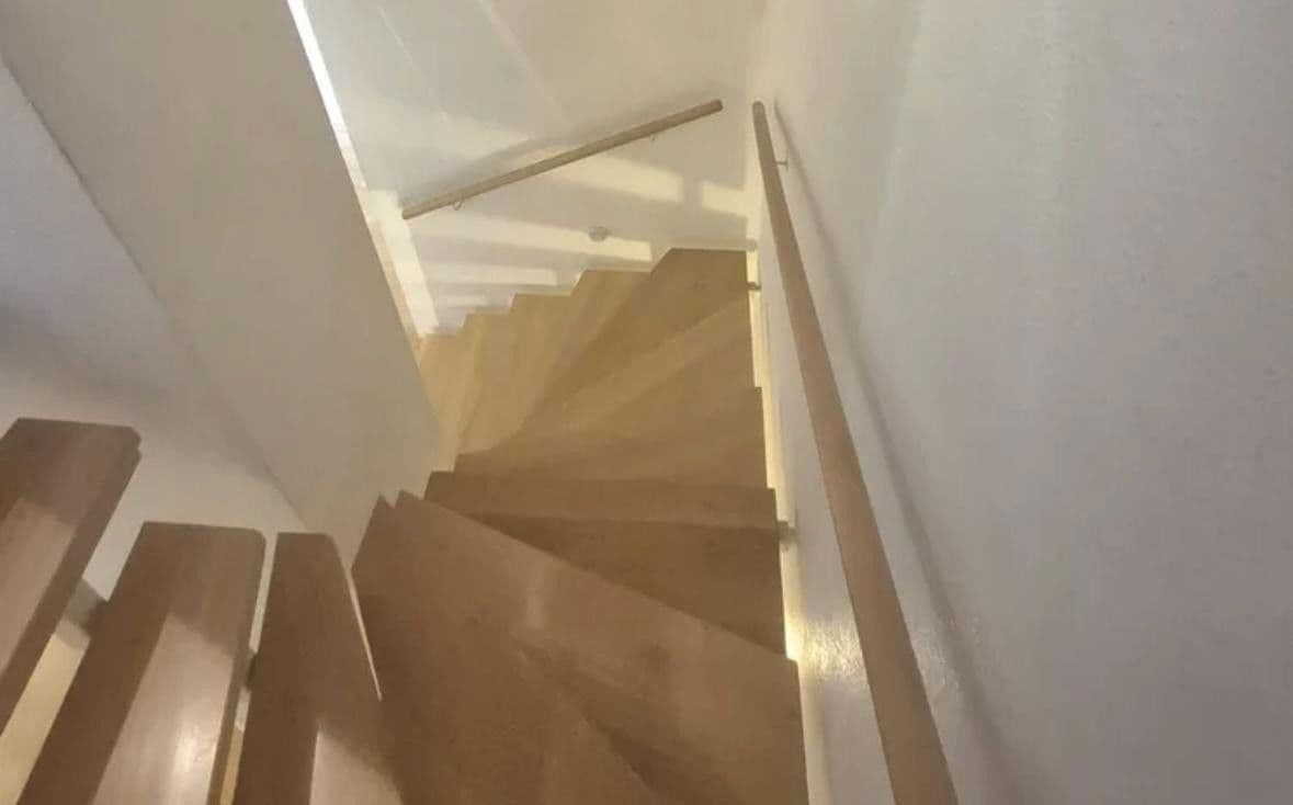 Prodej domu 131 m², pozemek 132 m², Liederbach am Taunus, Hessen Prodej domu 131 m², pozemek 132 m², Liederbach am Taunus, Hessen