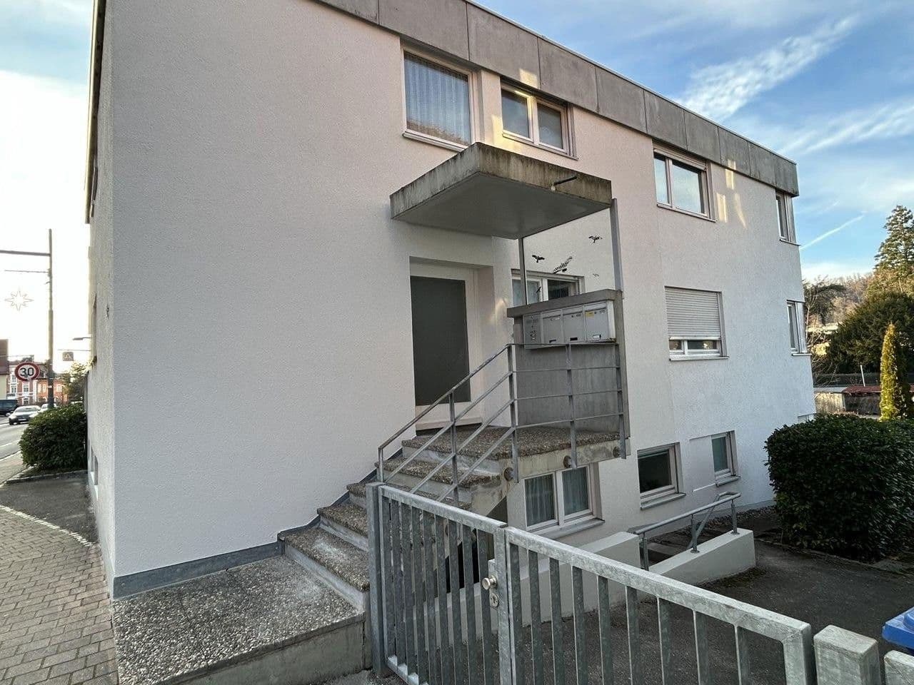 Prodej domu 272 m², pozemek 593 m², Schopfheimerstraße 13, Lörrach, Bádensko-Württembersko Prodej domu 272 m², pozemek 593 m², Schopfheimerstraße 13, Lörrach, Bádensko-Württembersko