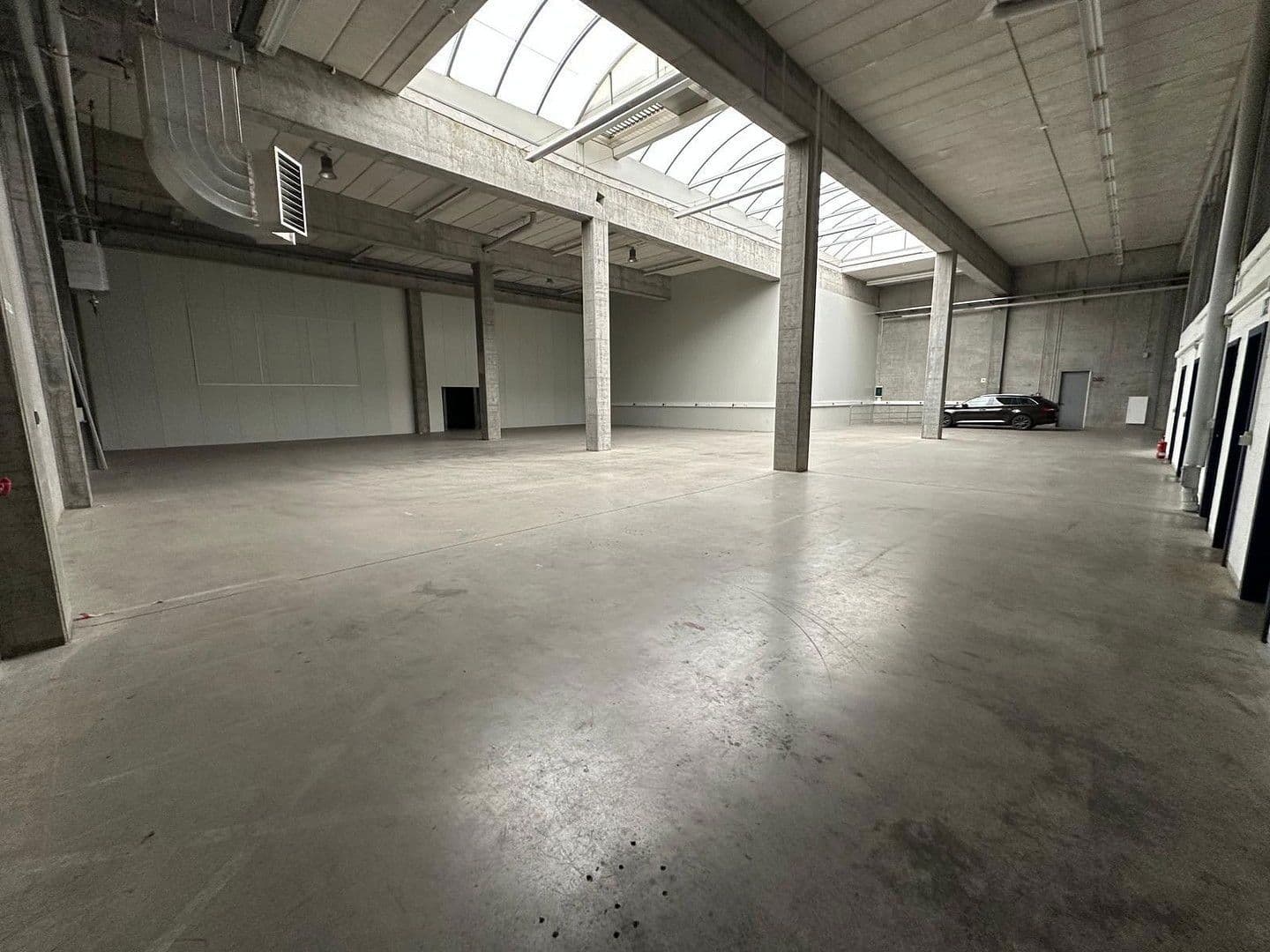 Pronájem nebytového prostoru 22.000 m², Steinbergstr. 3, Leipzig, Leipzig OT Holzhausen, Sasko Pronájem nebytového prostoru 22.000 m², Steinbergstr. 3, Leipzig, Leipzig OT Holzhausen, Sasko