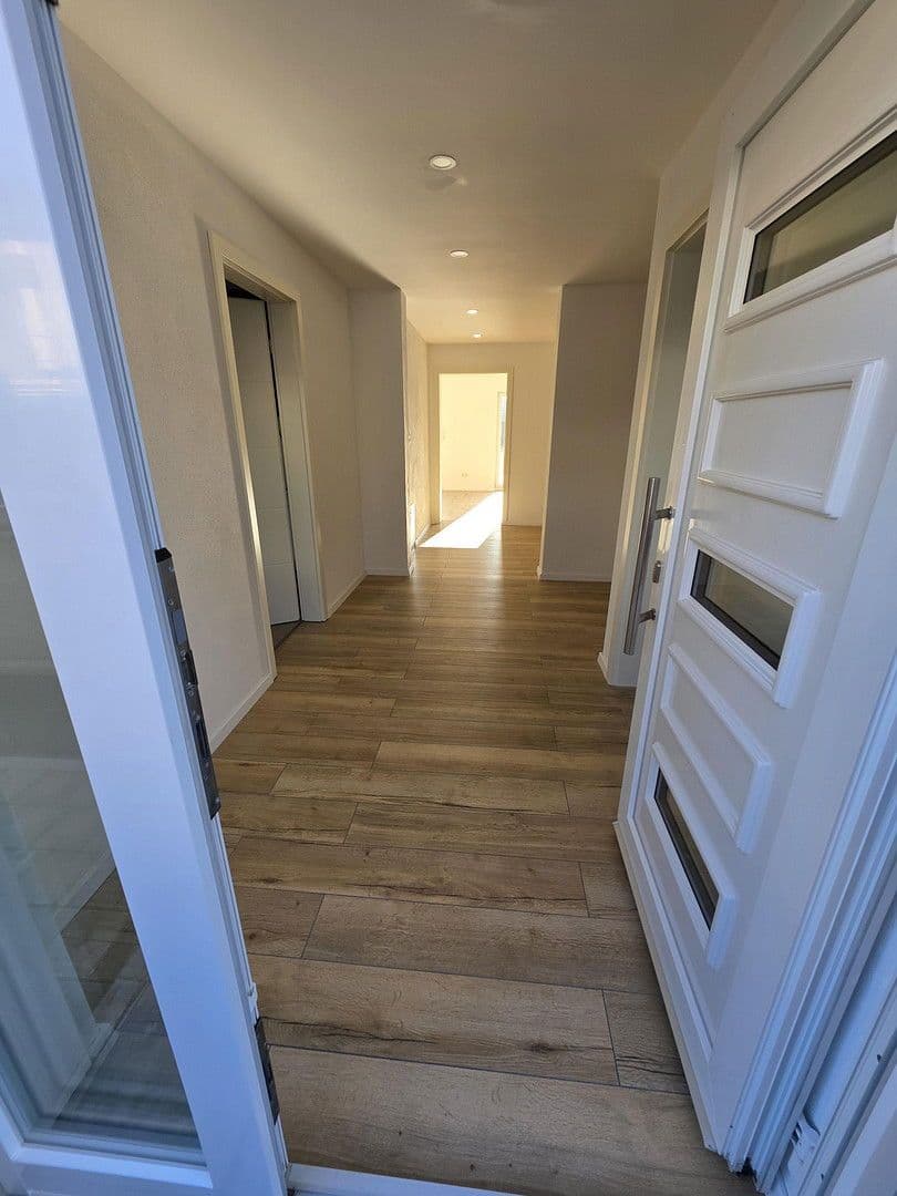 Prodej domu 160 m², pozemek 325 m², Am Steinriesel 11, Altenmünster, Bavorsko Prodej domu 160 m², pozemek 325 m², Am Steinriesel 11, Altenmünster, Bavorsko