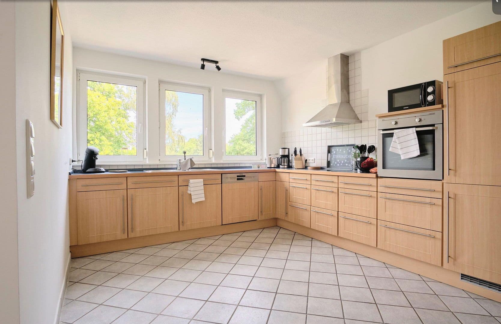 Prodej bytu 6+1 177 m², Mittelweg 47, Stuhr, Dolní Sasko Prodej bytu 6+1 177 m², Mittelweg 47, Stuhr, Dolní Sasko