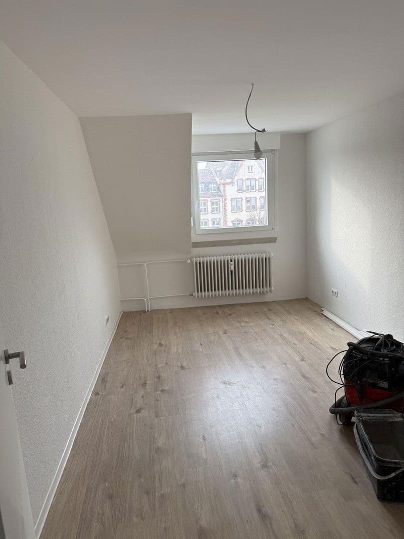 Pronájem bytu 3+1 50 m², Bibienastraße, Mannheim, Bádensko-Württembersko Pronájem bytu 3+1 50 m², Bibienastraße, Mannheim, Bádensko-Württembersko
