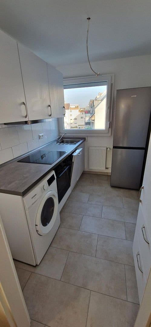 Pronájem bytu 3+1 50 m², Bibienastraße, Mannheim, Bádensko-Württembersko Pronájem bytu 3+1 50 m², Bibienastraße, Mannheim, Bádensko-Württembersko