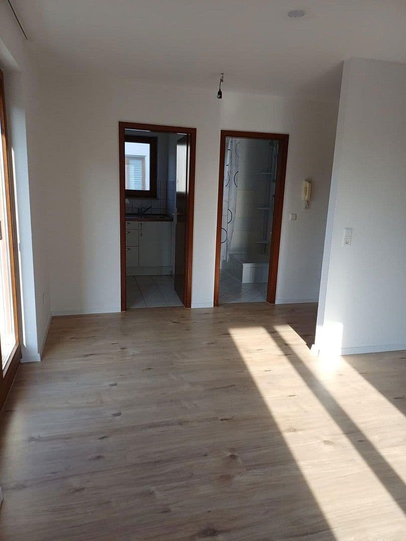 Pronájem bytu 1+1 34 m², Heilbronn, Bádensko-Württembersko Pronájem bytu 1+1 34 m², Heilbronn, Bádensko-Württembersko