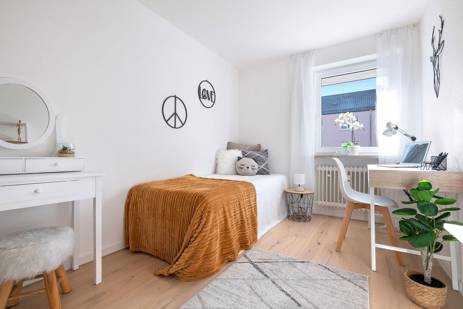 Prodej bytu 4+1 84 m², Königsbrunn, Bavorsko Prodej bytu 4+1 84 m², Königsbrunn, Bavorsko