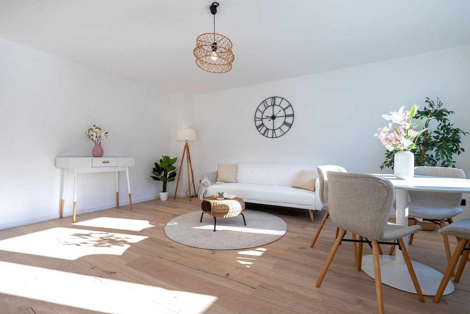Prodej bytu 4+1 84 m², Königsbrunn, Bavorsko Prodej bytu 4+1 84 m², Königsbrunn, Bavorsko