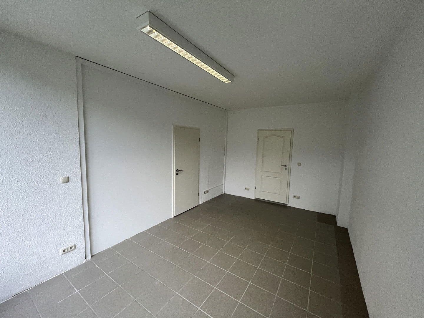 Pronájem kanceláře 63 m², Fackenburger Allee 44, Lübeck, Šlesvicko-Holštýnsko Pronájem kanceláře 63 m², Fackenburger Allee 44, Lübeck, Šlesvicko-Holštýnsko