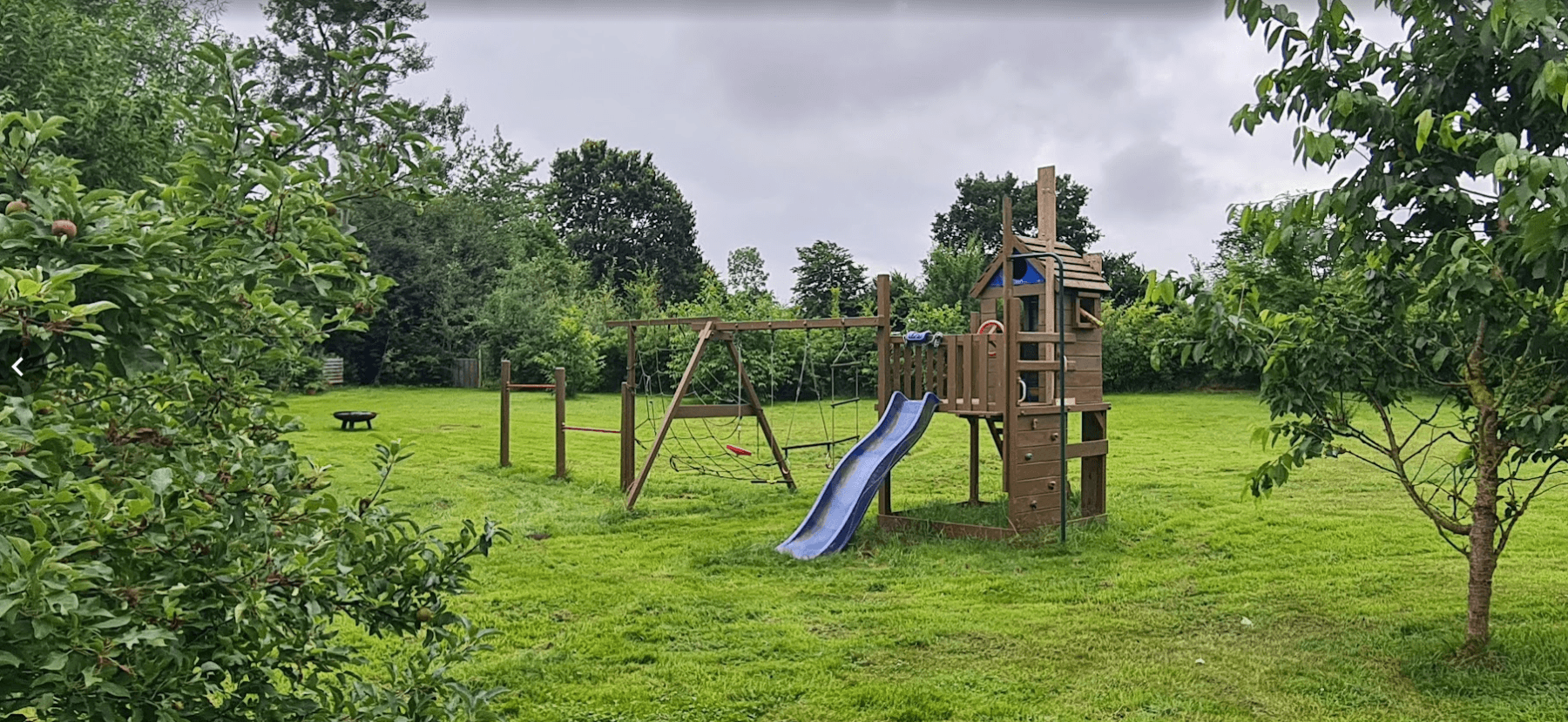 Prodej domu 285 m², pozemek 12.500 m², Neuengörs, Šlesvicko-Holštýnsko Prodej domu 285 m², pozemek 12.500 m², Neuengörs, Šlesvicko-Holštýnsko