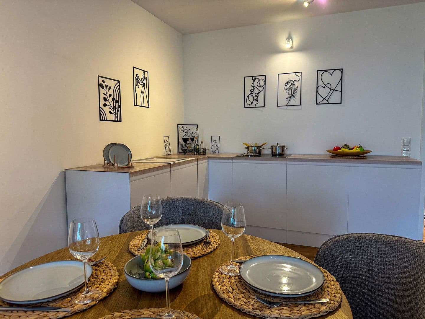 Prodej bytu 4+1 102 m², Brühl, Severní Porýní-Vestfálsko Prodej bytu 4+1 102 m², Brühl, Severní Porýní-Vestfálsko