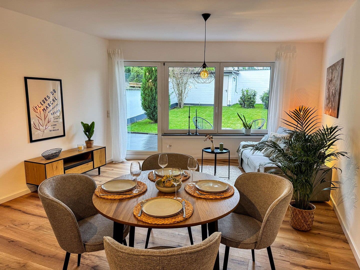 Prodej bytu 4+1 102 m², Brühl, Severní Porýní-Vestfálsko Prodej bytu 4+1 102 m², Brühl, Severní Porýní-Vestfálsko