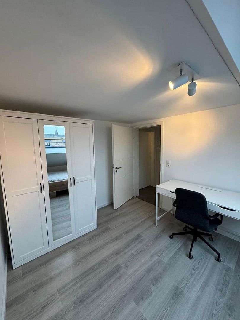Pronájem bytu 3+1 20 m², Frankfurt am Main, Hessen Pronájem bytu 3+1 20 m², Frankfurt am Main, Hessen
