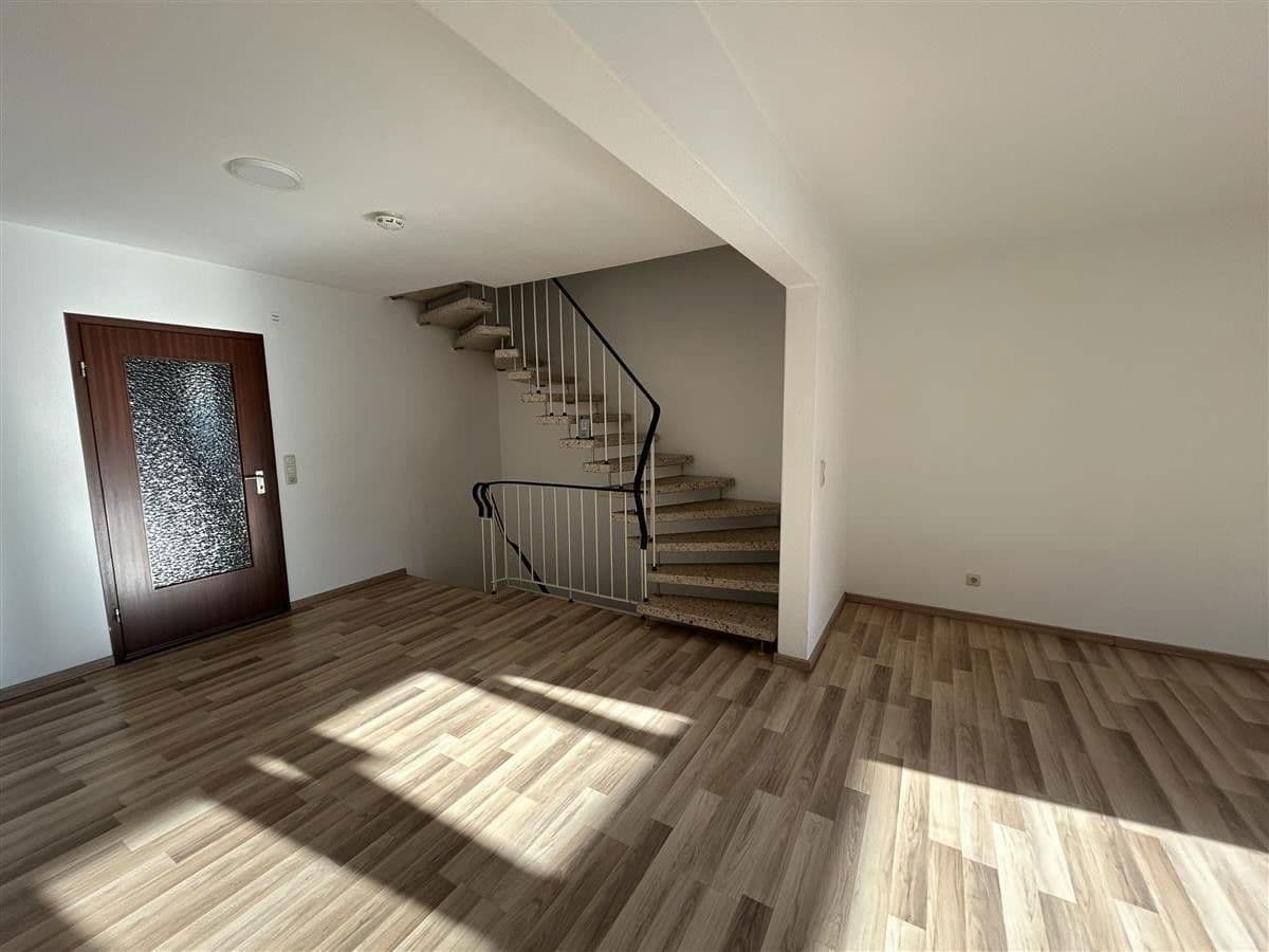 Pronájem domu 127 m², pozemek 100 m², Hanau, Hessen Pronájem domu 127 m², pozemek 100 m², Hanau, Hessen