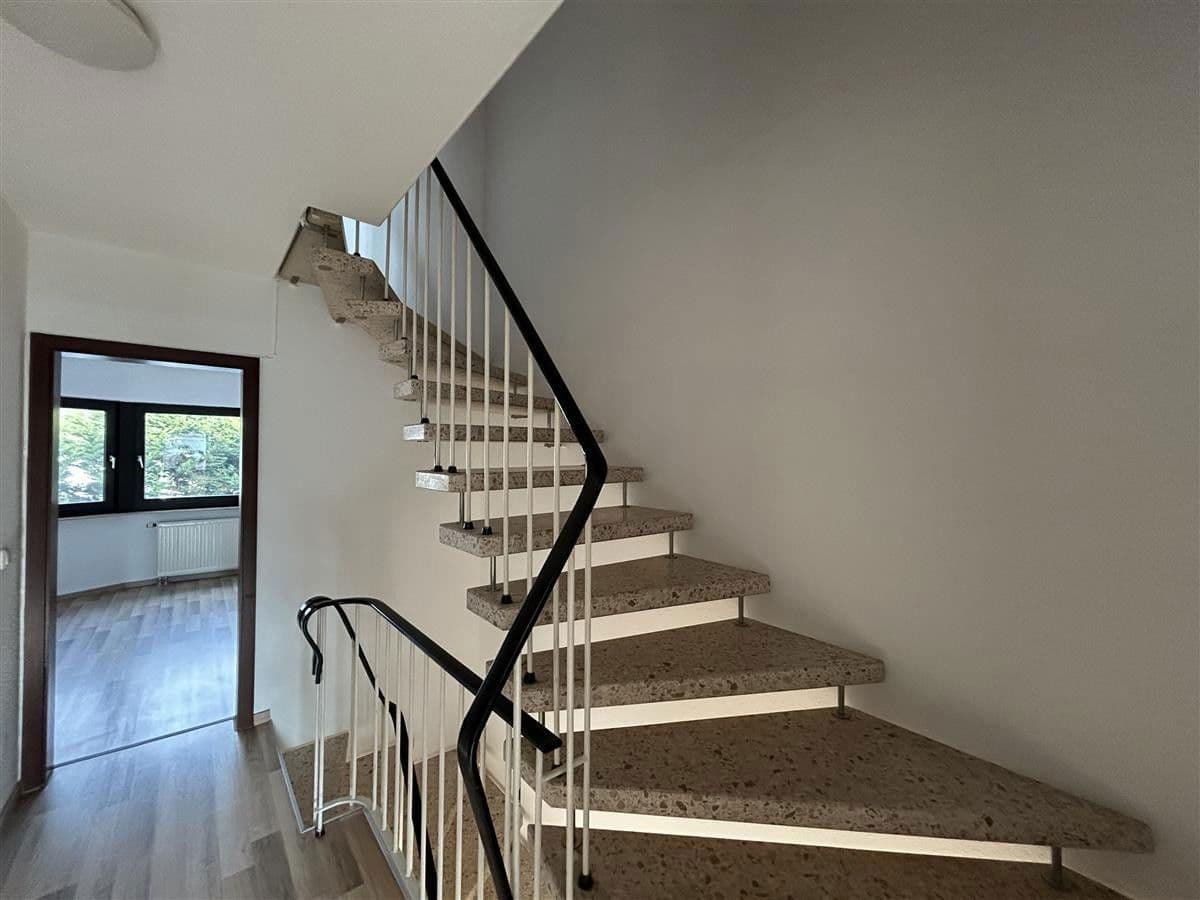 Pronájem domu 127 m², pozemek 100 m², Hanau, Hessen Pronájem domu 127 m², pozemek 100 m², Hanau, Hessen