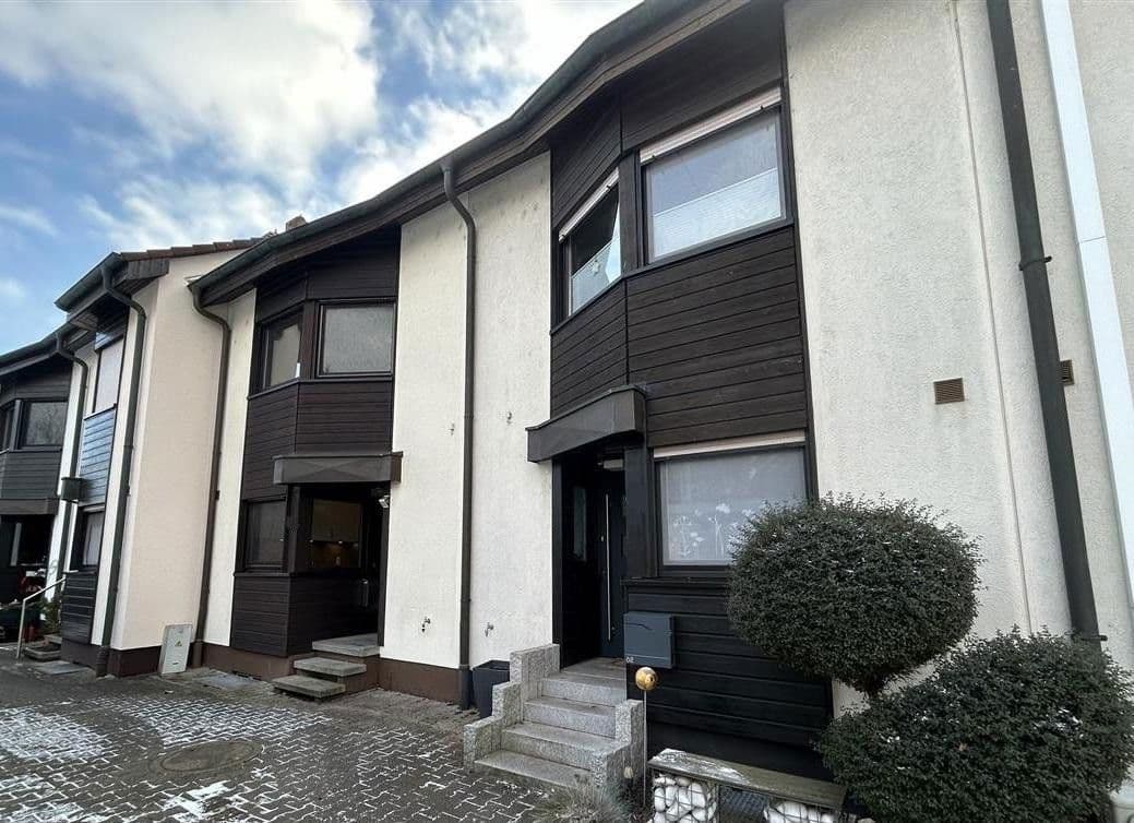 Pronájem domu 127 m², pozemek 100 m², Hanau, Hessen Pronájem domu 127 m², pozemek 100 m², Hanau, Hessen