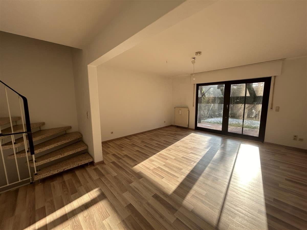 Pronájem domu 127 m², pozemek 100 m², Hanau, Hessen Pronájem domu 127 m², pozemek 100 m², Hanau, Hessen