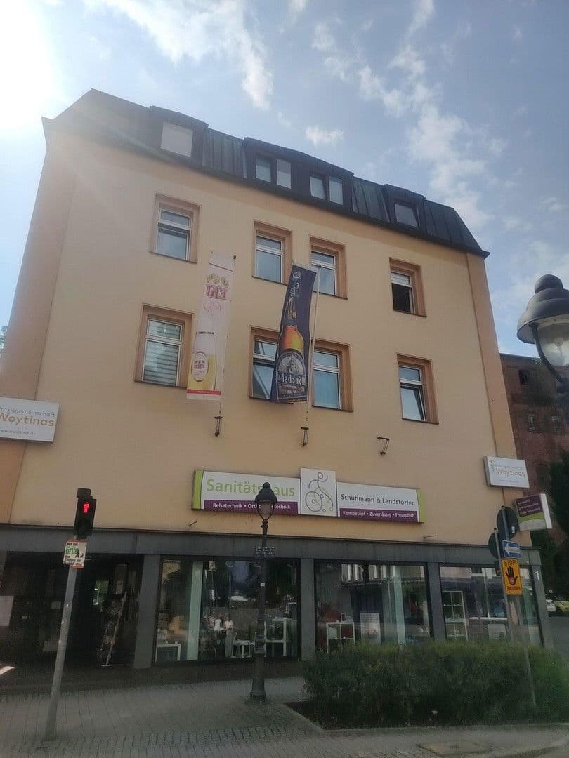 Pronájem bytu 3+1 94 m², Pestalozzistr. 1, Kulmbach, Bavorsko Pronájem bytu 3+1 94 m², Pestalozzistr. 1, Kulmbach, Bavorsko