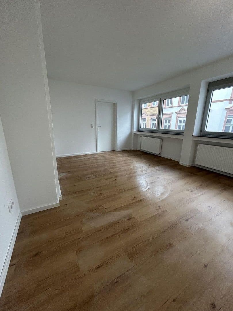 Pronájem bytu 3+1 91 m², Trier, Porýní-Falc Pronájem bytu 3+1 91 m², Trier, Porýní-Falc