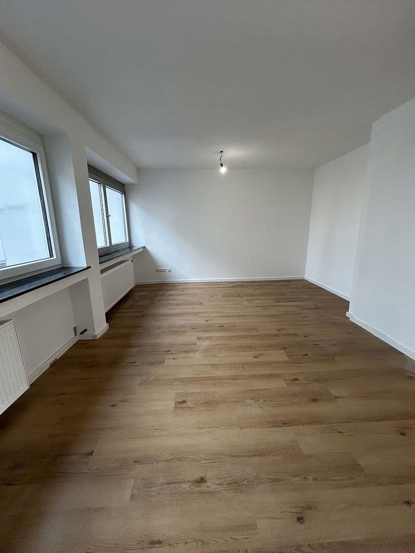 Pronájem bytu 3+1 91 m², Trier, Porýní-Falc Pronájem bytu 3+1 91 m², Trier, Porýní-Falc