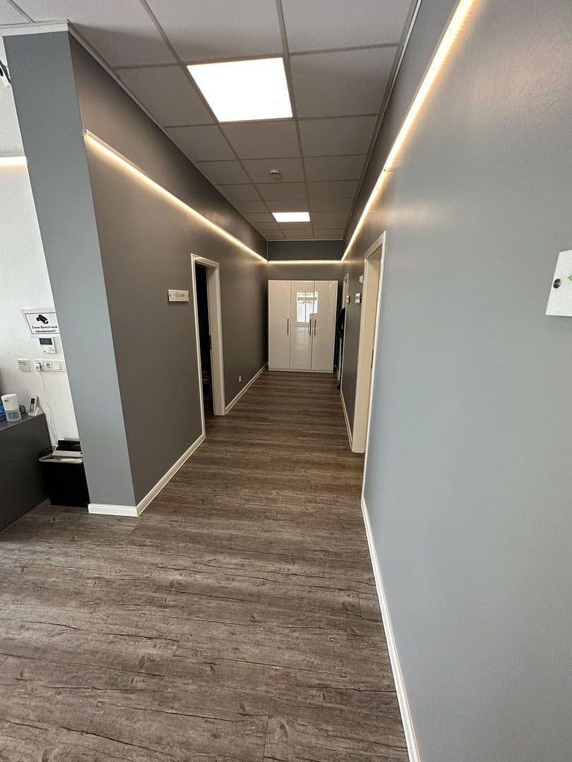 Prodej nebytového prostoru 450 m², Tulpenstr. 2-4, Dietzenbach, Hessen Prodej nebytového prostoru 450 m², Tulpenstr. 2-4, Dietzenbach, Hessen