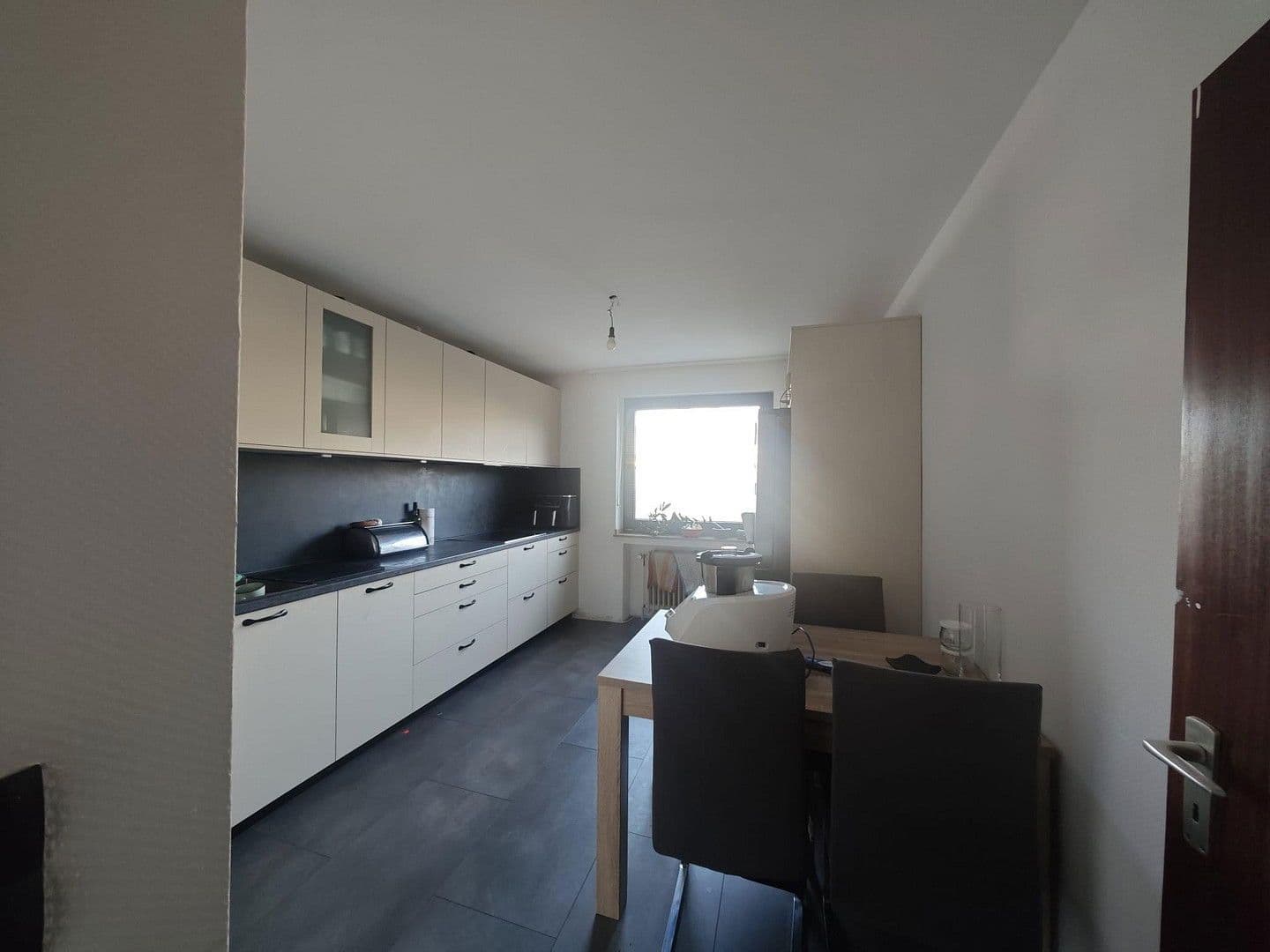 Prodej bytu 2+1 82 m², Liebigstraße 19, Neuss, Severní Porýní-Vestfálsko Prodej bytu 2+1 82 m², Liebigstraße 19, Neuss, Severní Porýní-Vestfálsko