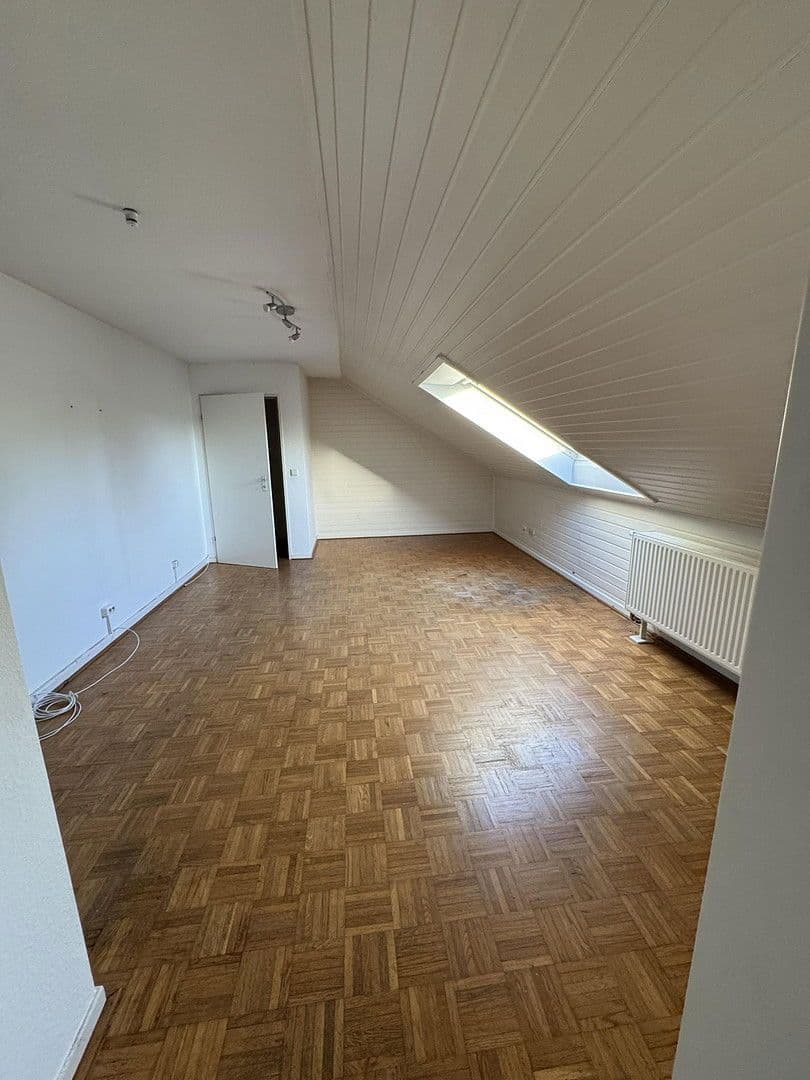 Prodej bytu 2+1 82 m², Liebigstraße 19, Neuss, Severní Porýní-Vestfálsko Prodej bytu 2+1 82 m², Liebigstraße 19, Neuss, Severní Porýní-Vestfálsko