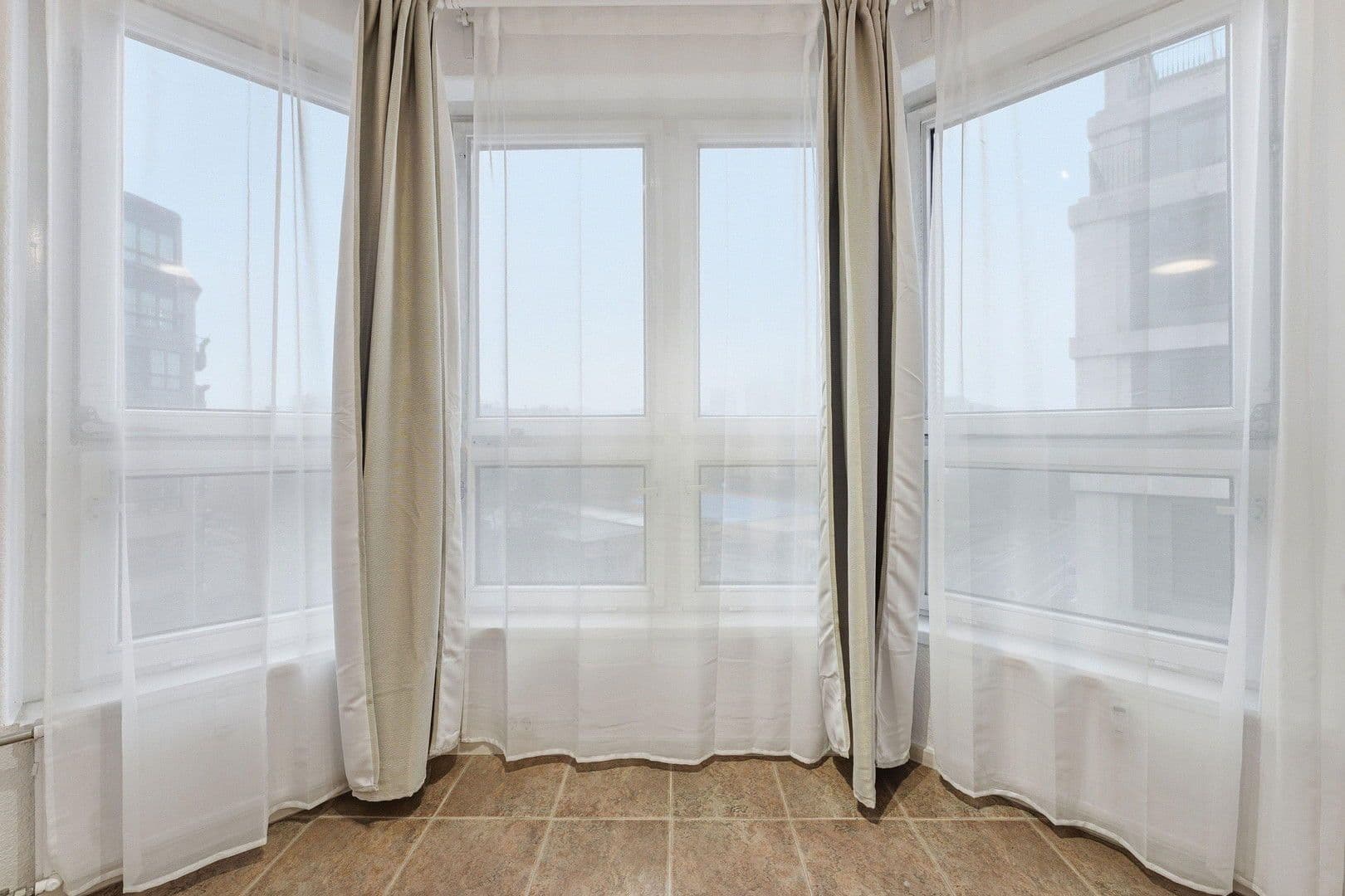 Pronájem bytu 3+1 87 m², Berlin, Berlín Pronájem bytu 3+1 87 m², Berlin, Berlín