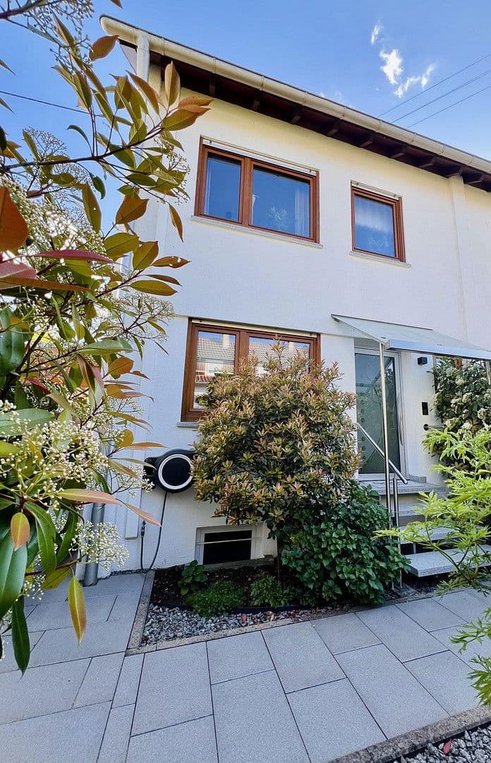 Prodej domu 103 m², pozemek 182 m², Nürtingen, Bádensko-Württembersko Prodej domu 103 m², pozemek 182 m², Nürtingen, Bádensko-Württembersko