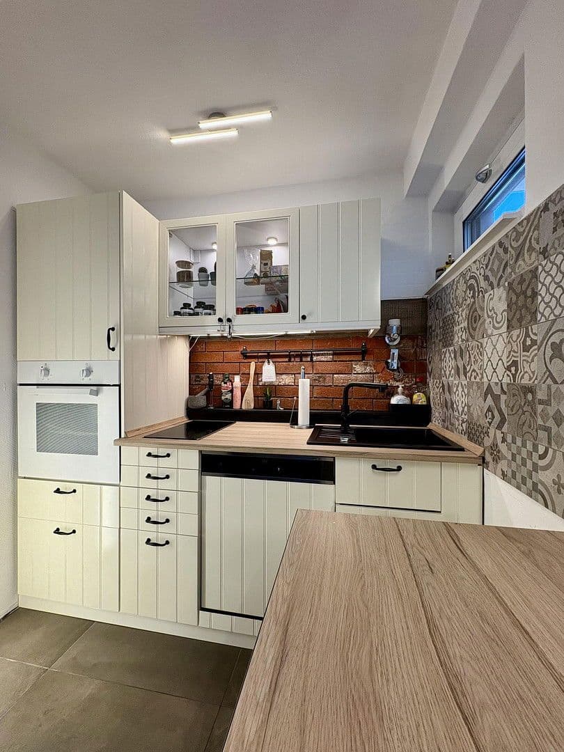 Prodej bytu 2+1 42 m², Weiherhofer Hauptstraße 65, Zirndorf, Bavorsko Prodej bytu 2+1 42 m², Weiherhofer Hauptstraße 65, Zirndorf, Bavorsko