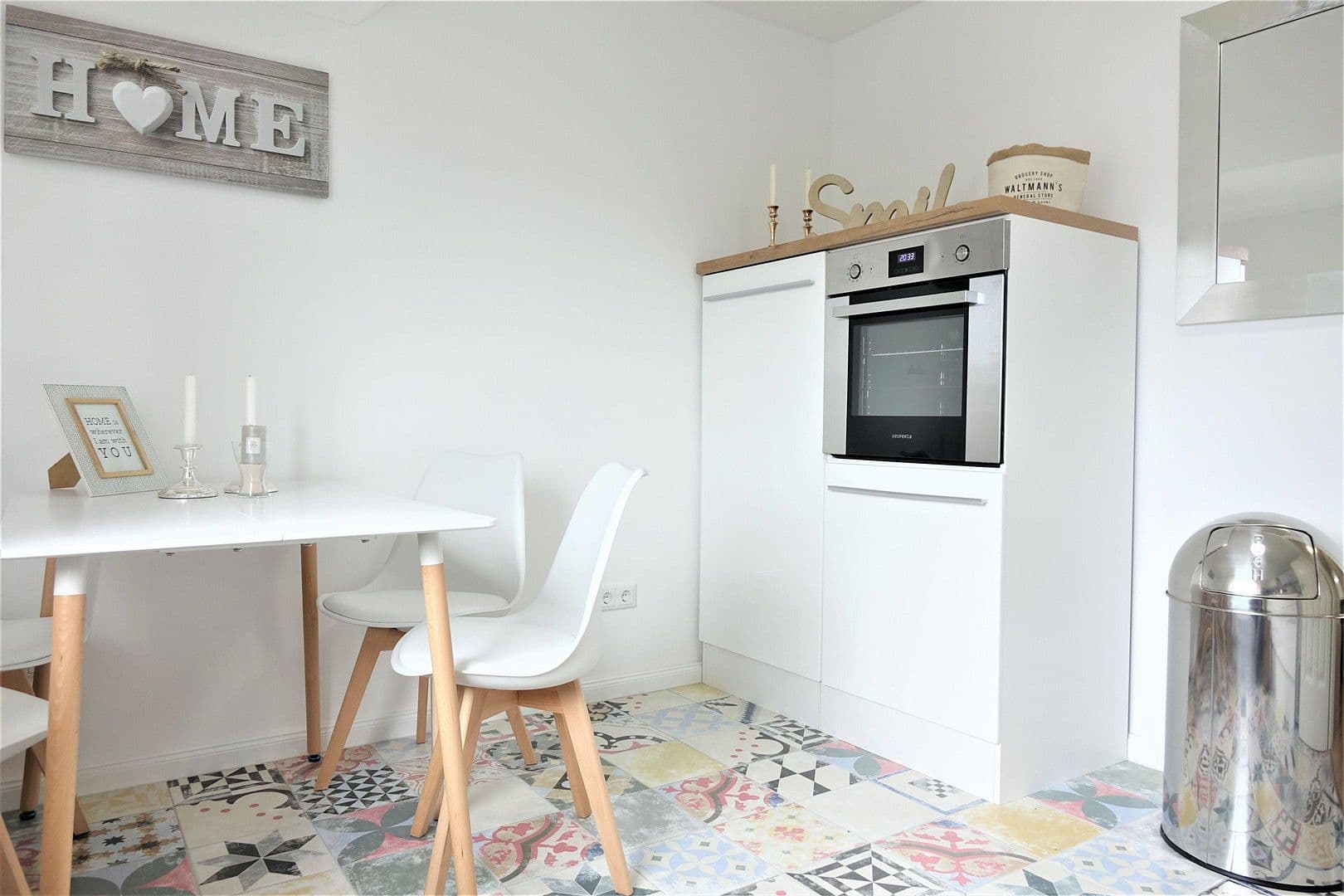 Pronájem bytu 3+1 85 m², Herzogenriedstraße 23, Mannheim, Bádensko-Württembersko Pronájem bytu 3+1 85 m², Herzogenriedstraße 23, Mannheim, Bádensko-Württembersko