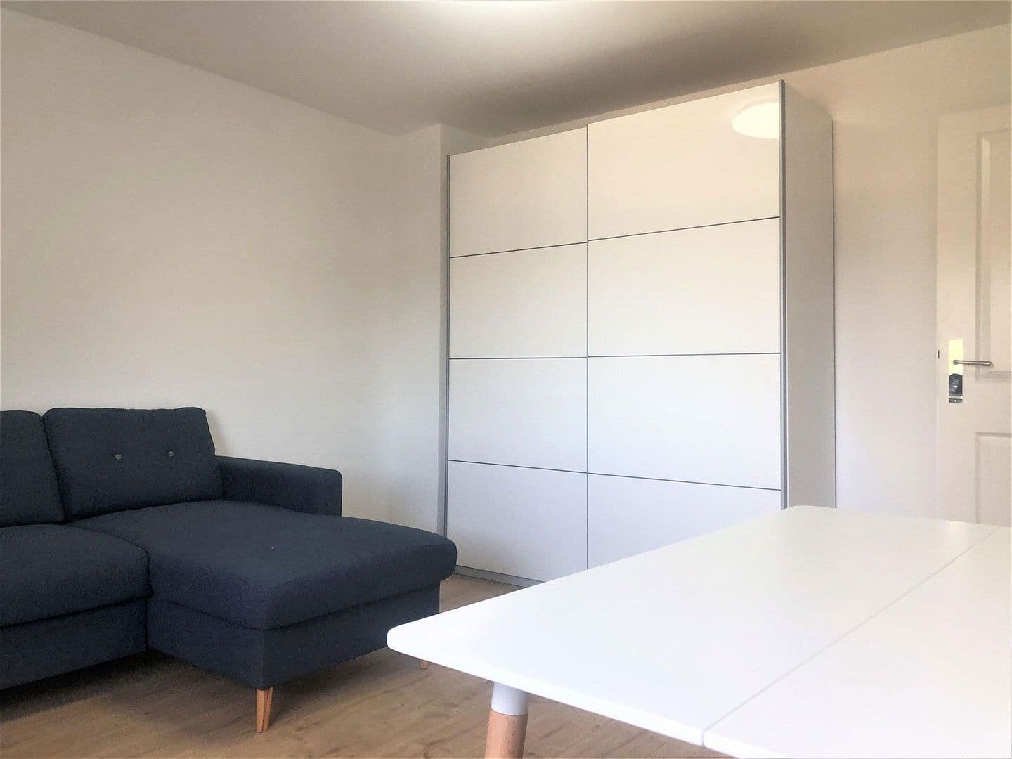 Pronájem bytu 3+1 85 m², Herzogenriedstraße 23, Mannheim, Bádensko-Württembersko Pronájem bytu 3+1 85 m², Herzogenriedstraße 23, Mannheim, Bádensko-Württembersko