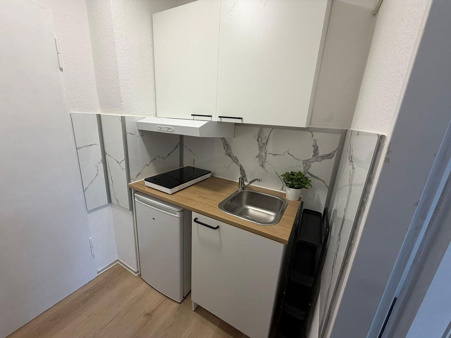 Pronájem bytu 1+1 26 m², Dompfaffstraße 144, Erlangen, Bavorsko Pronájem bytu 1+1 26 m², Dompfaffstraße 144, Erlangen, Bavorsko