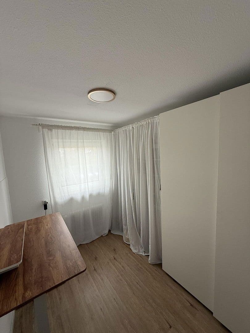 Pronájem bytu 3+kk 85 m², Körschstraße 49, Stuttgart-Plieningen, Bádensko-Württembersko Pronájem bytu 3+kk 85 m², Körschstraße 49, Stuttgart-Plieningen, Bádensko-Württembersko