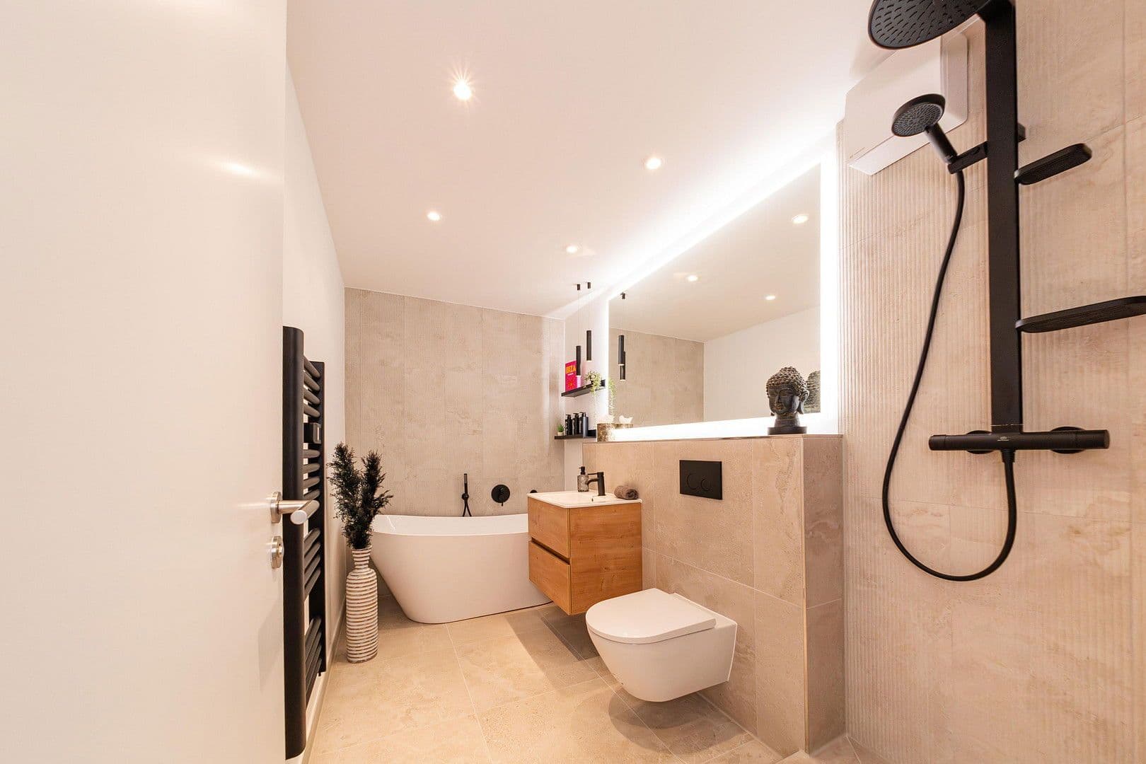 Prodej bytu 2+1 64 m², Berlin, Berlín Prodej bytu 2+1 64 m², Berlin, Berlín