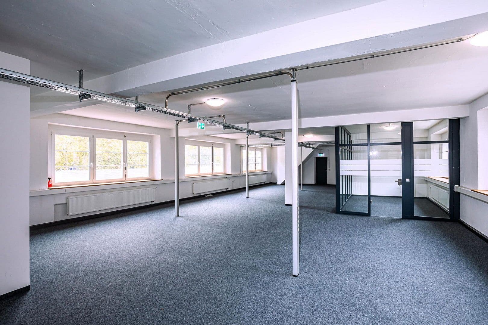 Pronájem kanceláře 325 m², Bahnhofstraße 27, Schramberg, Bádensko-Württembersko Pronájem kanceláře 325 m², Bahnhofstraße 27, Schramberg, Bádensko-Württembersko