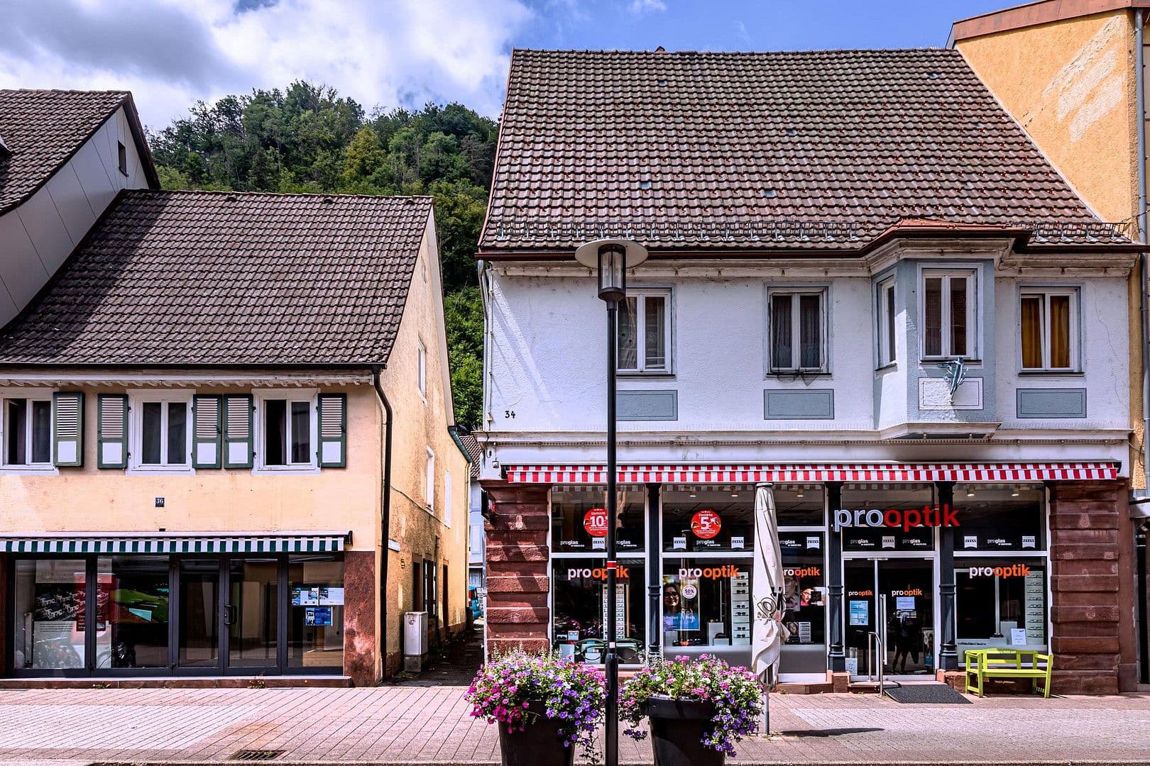 Prodej domu 208 m², pozemek 342 m², Hauptstraße 34 und 36, Schramberg, Bádensko-Württembersko Prodej domu 208 m², pozemek 342 m², Hauptstraße 34 und 36, Schramberg, Bádensko-Württembersko