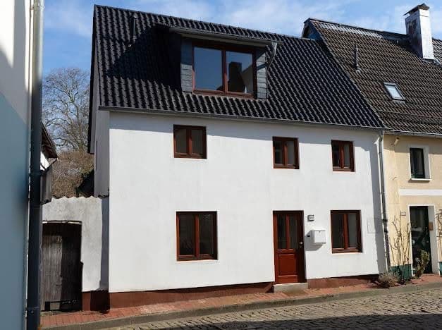 Prodej domu 100 m², pozemek 100 m², Minden, Severní Porýní-Vestfálsko Prodej domu 100 m², pozemek 100 m², Minden, Severní Porýní-Vestfálsko