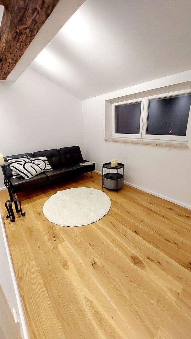 Pronájem bytu 4+1 130 m², Pfarrgasse 2, Göppingen, Bádensko-Württembersko Pronájem bytu 4+1 130 m², Pfarrgasse 2, Göppingen, Bádensko-Württembersko