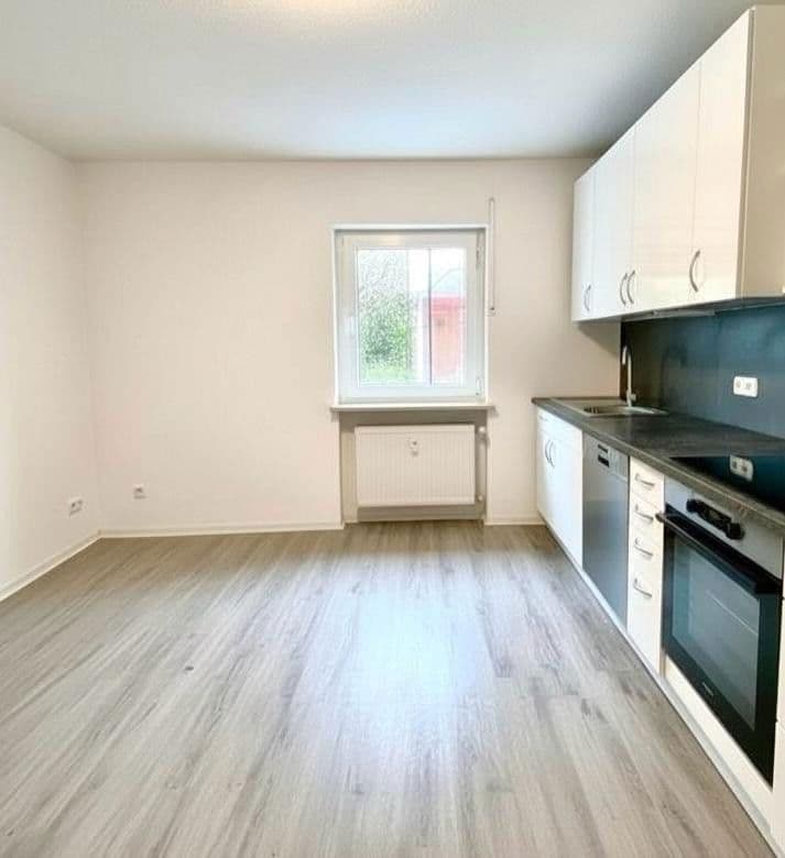 Pronájem bytu 3+1 80 m², Schützenstraße 2, Wallenfels, Bavorsko Pronájem bytu 3+1 80 m², Schützenstraße 2, Wallenfels, Bavorsko