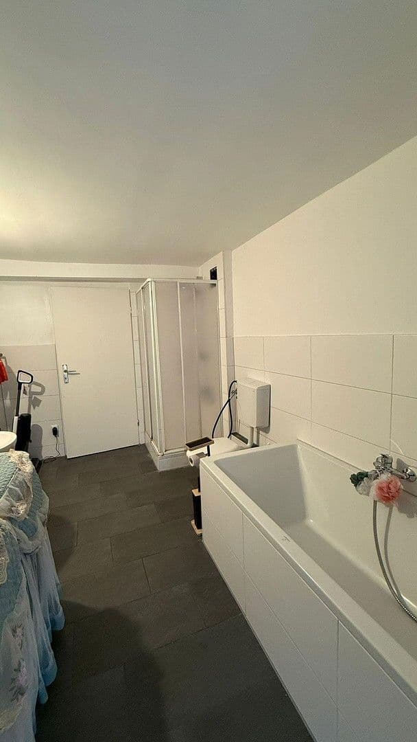 Prodej domu 300 m², pozemek 262 m², Geisenheimerstraße 32, Rüdesheim am Rhein, Hessen Prodej domu 300 m², pozemek 262 m², Geisenheimerstraße 32, Rüdesheim am Rhein, Hessen