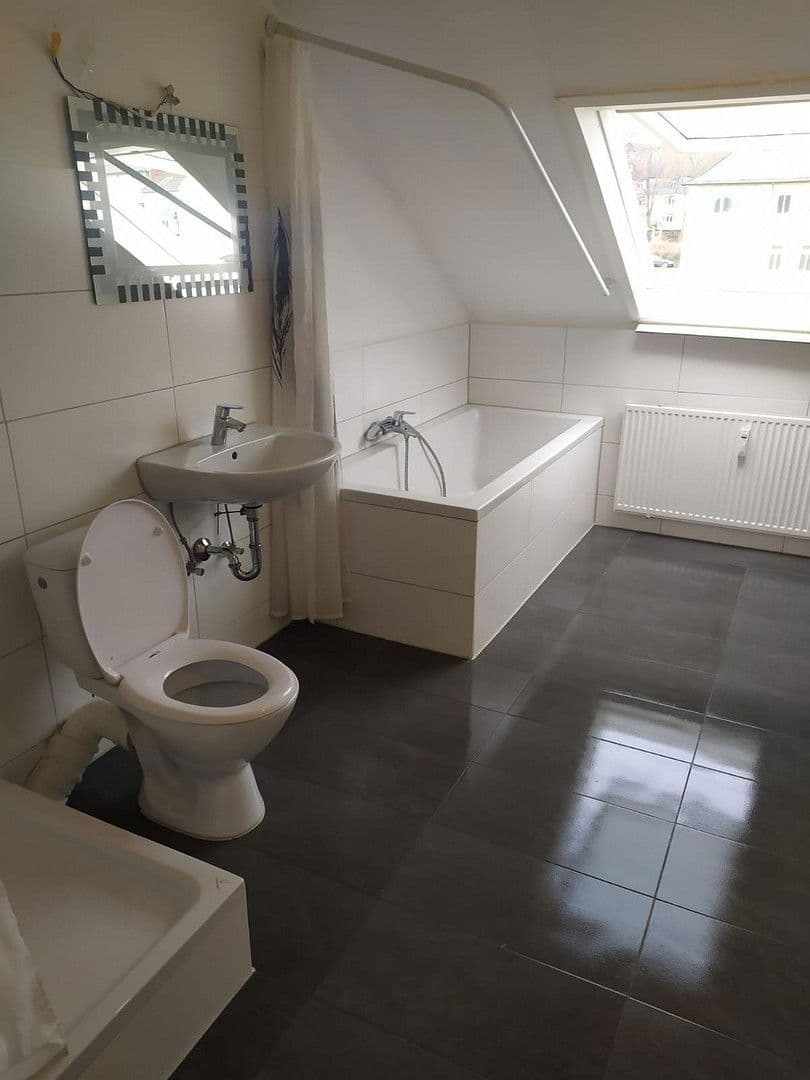 Prodej domu 300 m², pozemek 262 m², Geisenheimerstraße 32, Rüdesheim am Rhein, Hessen Prodej domu 300 m², pozemek 262 m², Geisenheimerstraße 32, Rüdesheim am Rhein, Hessen